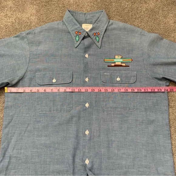 1970s Men's Blue South Western Native Embroidered Chambray Shirt - Picture 6 of 8
